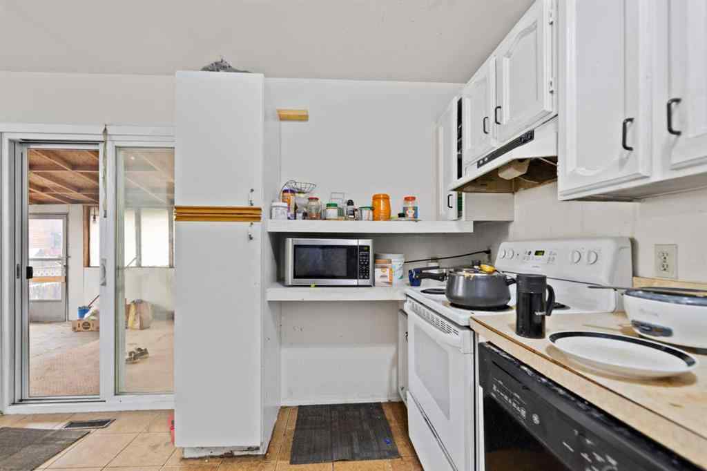 MLS® A2253149 - 110 39 Street SE in Forest Heights Calgary, Residential