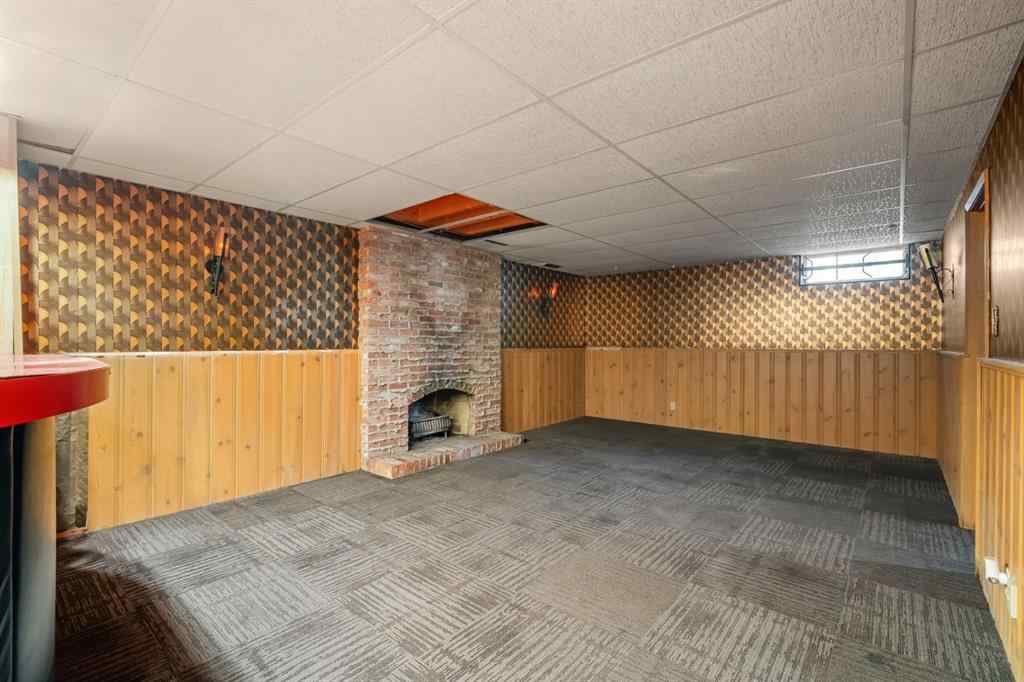 MLS® A2253153 - 427 Willow Grove Crescent SE in Willow Park Calgary, Residential