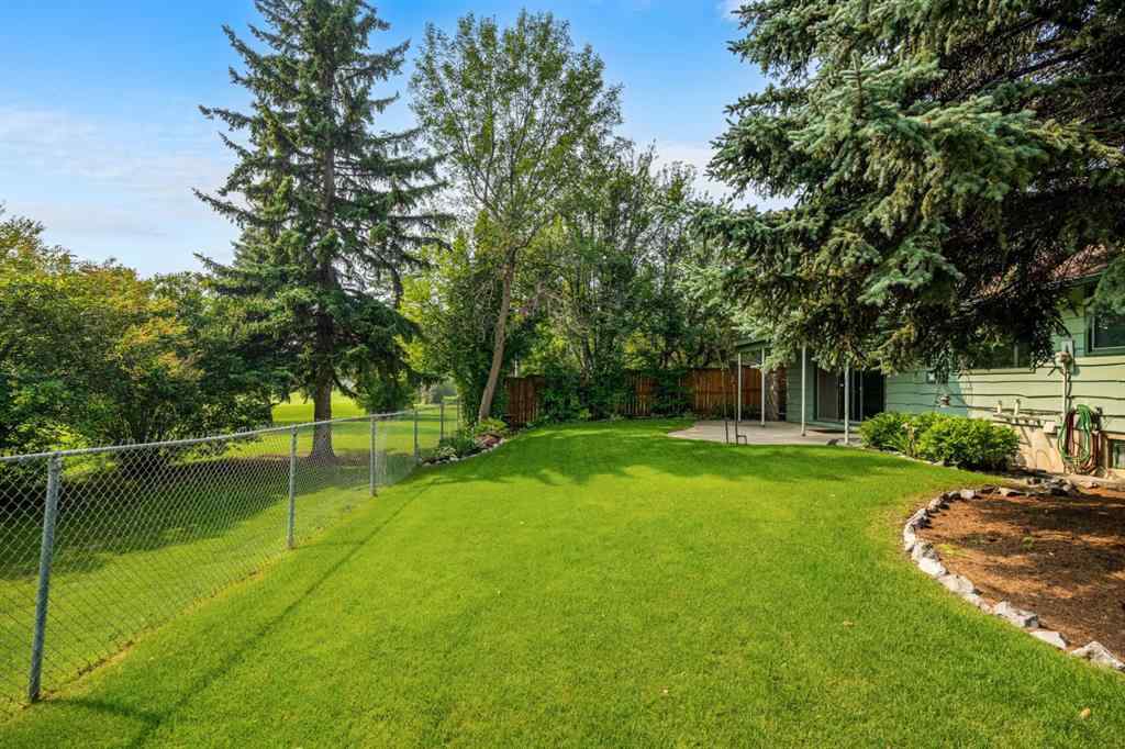MLS® A2253153 - 427 Willow Grove Crescent SE in Willow Park Calgary, Residential