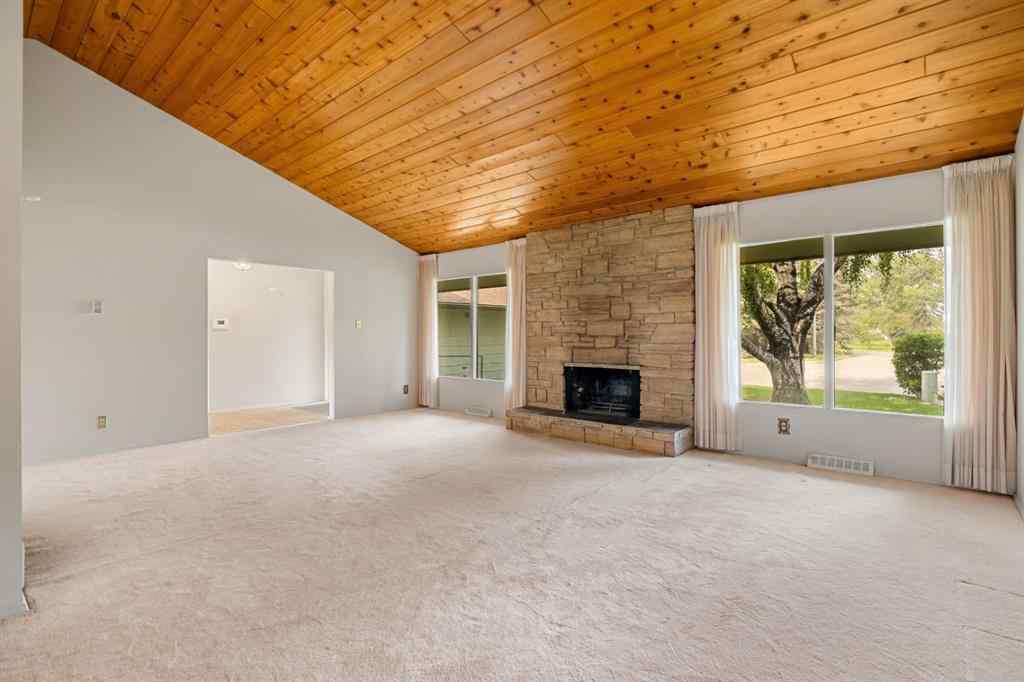 MLS® A2253153 - 427 Willow Grove Crescent SE in Willow Park Calgary, Residential