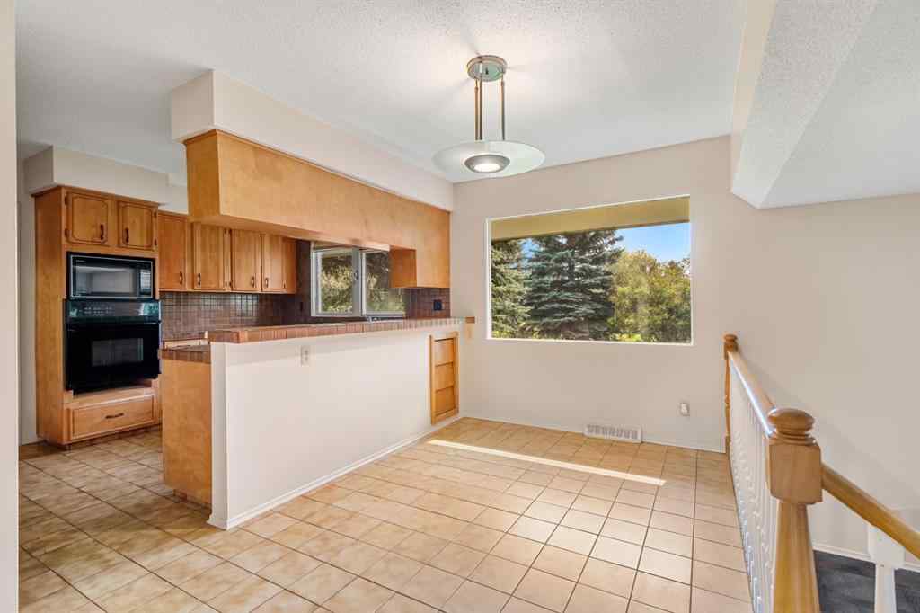 MLS® A2253153 - 427 Willow Grove Crescent SE in Willow Park Calgary, Residential