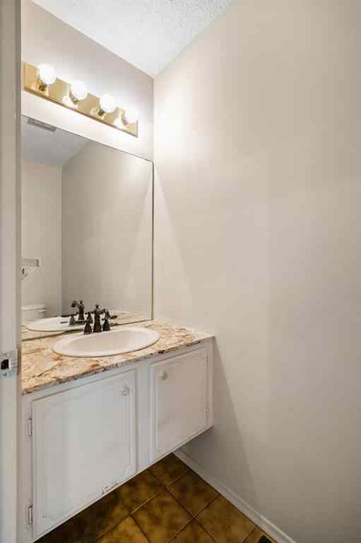 MLS® A2253153 - 427 Willow Grove Crescent SE in Willow Park Calgary, Residential