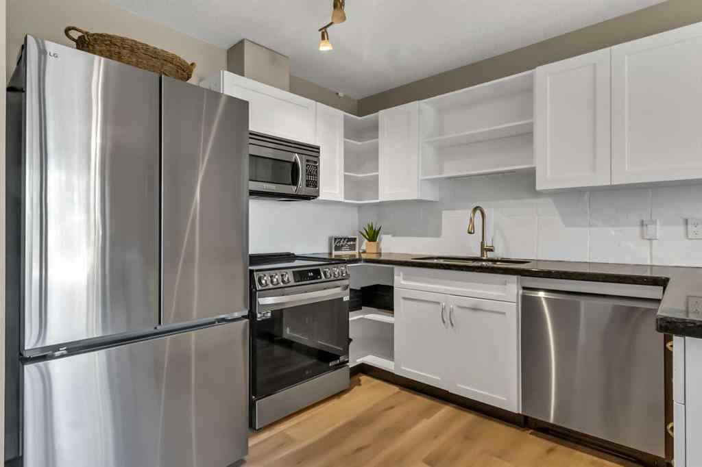 MLS® A2253157 - Unit #8 218 Village Terrace SW in Patterson Calgary, Residential