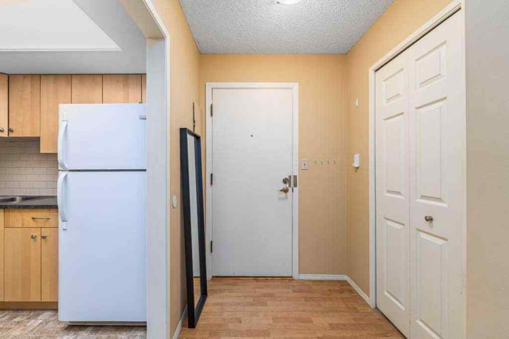MLS® A2253171 - Unit #316 3730 50 Street NW in Varsity Calgary, Residential