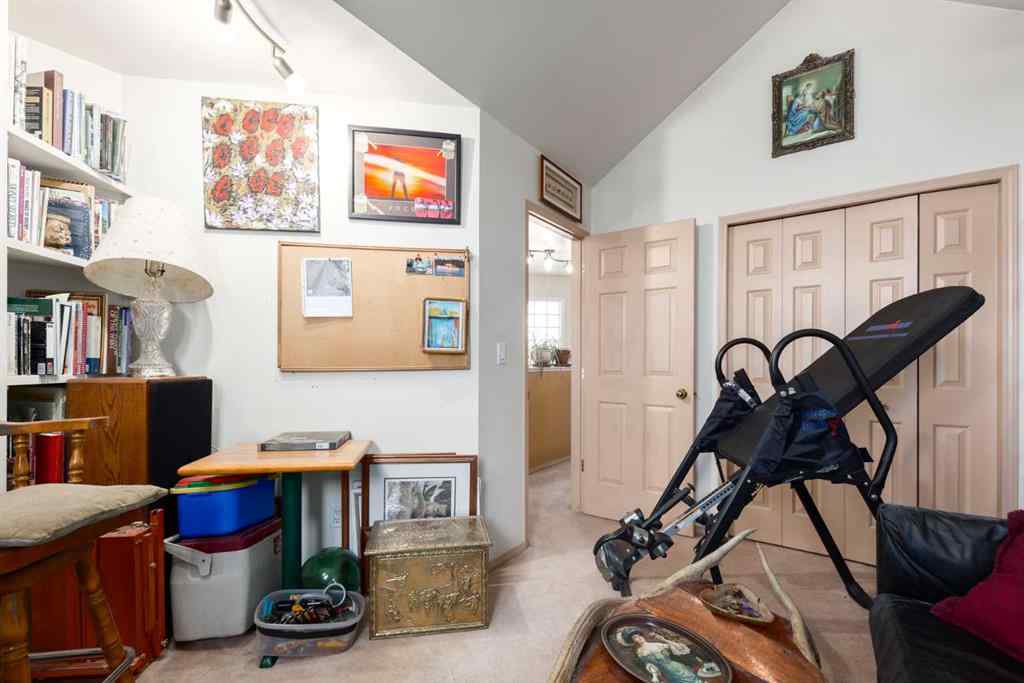 MLS® A2253184 - 2219 Westmount Road NW in West Hillhurst Calgary, Residential