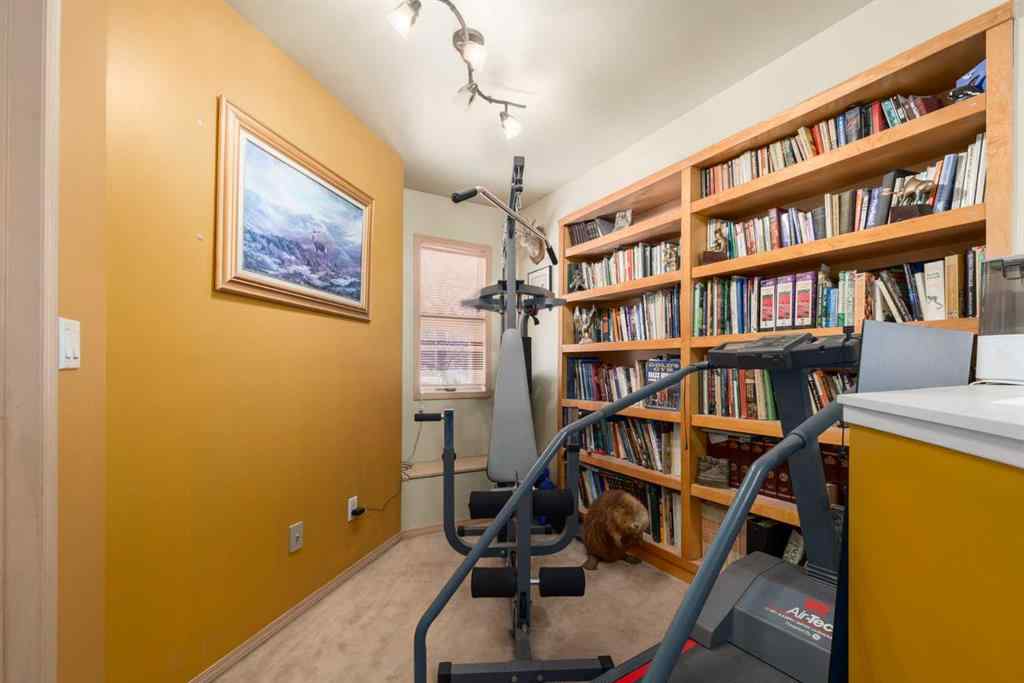 MLS® A2253184 - 2219 Westmount Road NW in West Hillhurst Calgary, Residential
