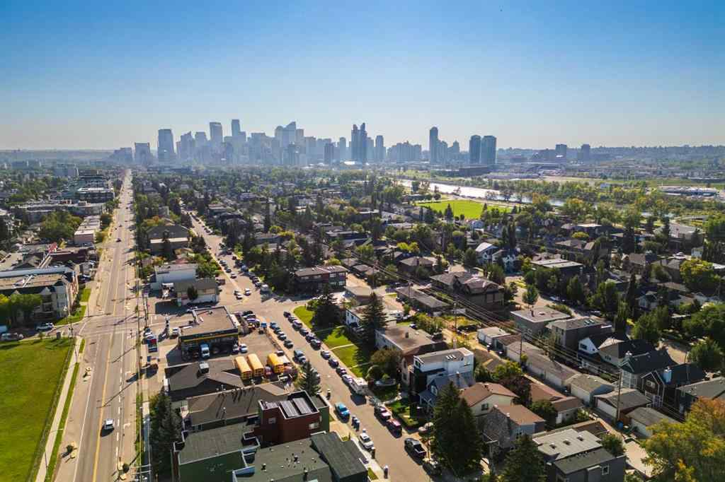 MLS® A2253184 - 2219 Westmount Road NW in West Hillhurst Calgary, Residential