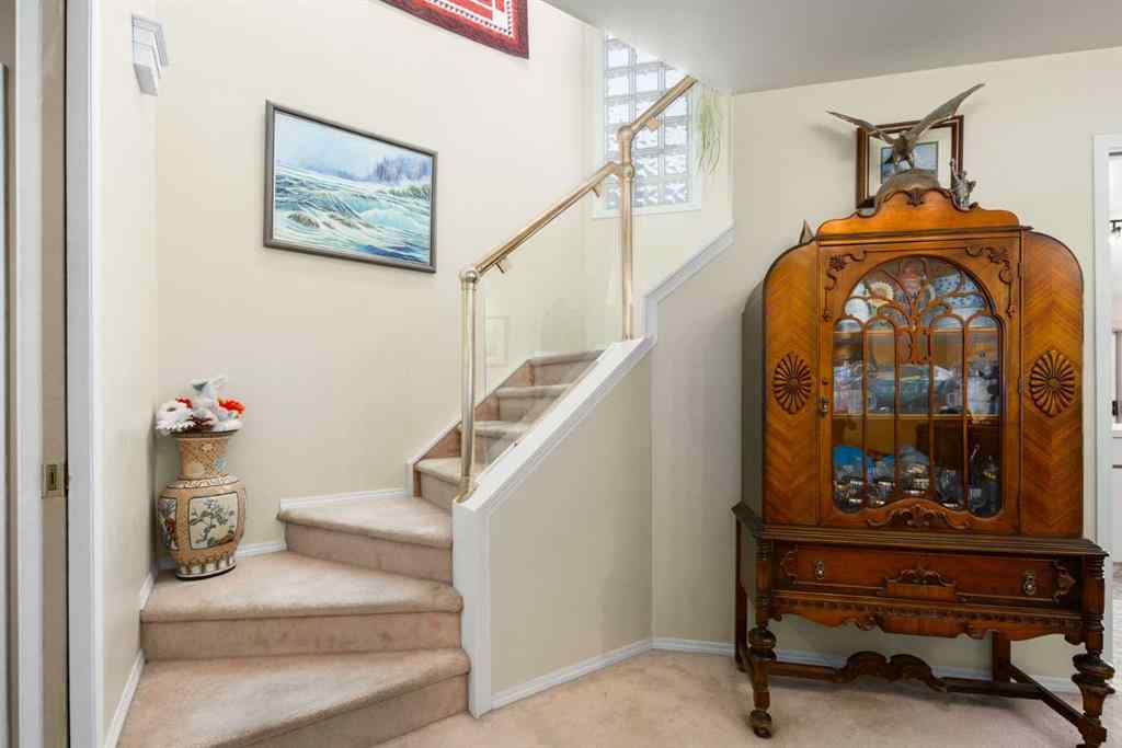 MLS® A2253184 - 2219 Westmount Road NW in West Hillhurst Calgary, Residential