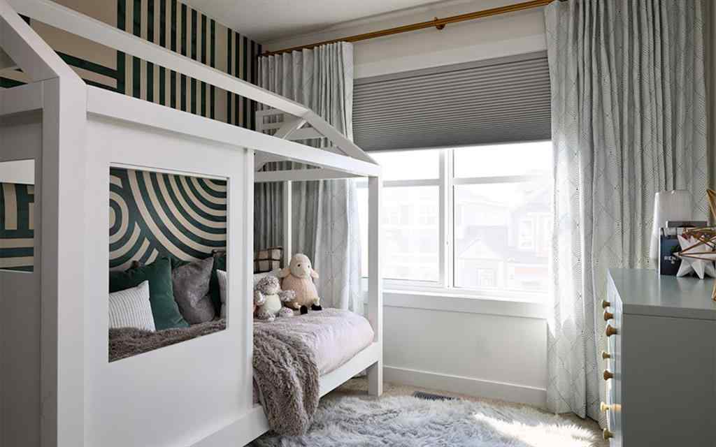 MLS® A2253185 - 46 Chinook Winds Court SW in Chinook Gate Airdrie, Residential