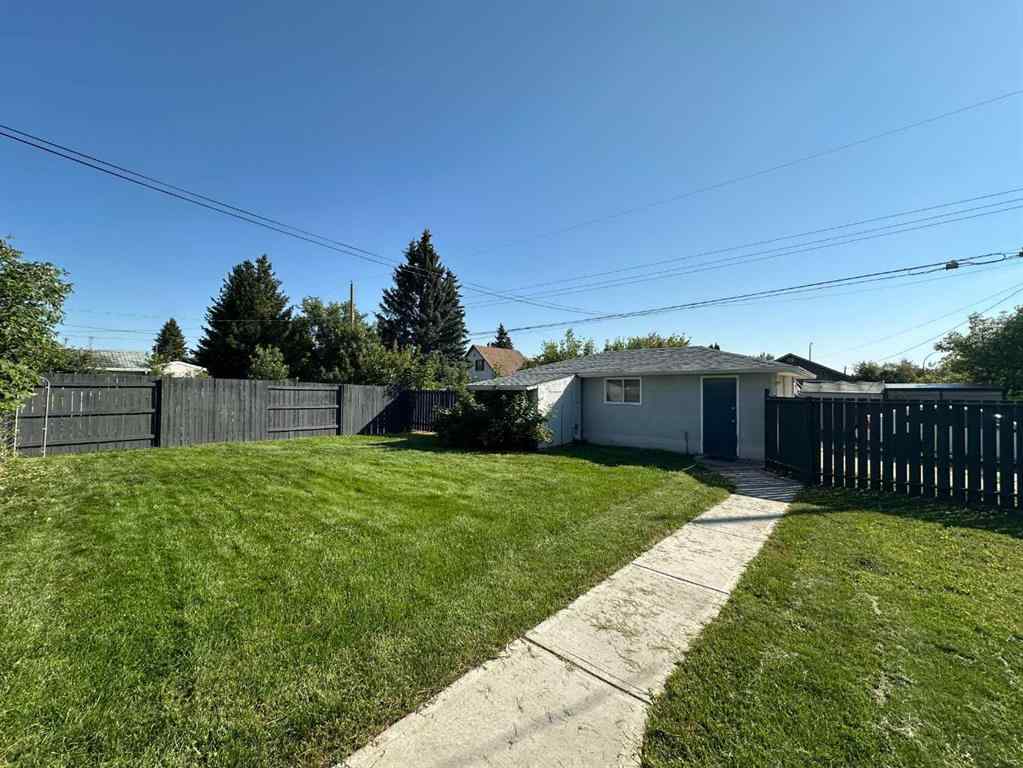 MLS® A2253191 - 5401 58 Street  in Central Ponoka Ponoka, Residential