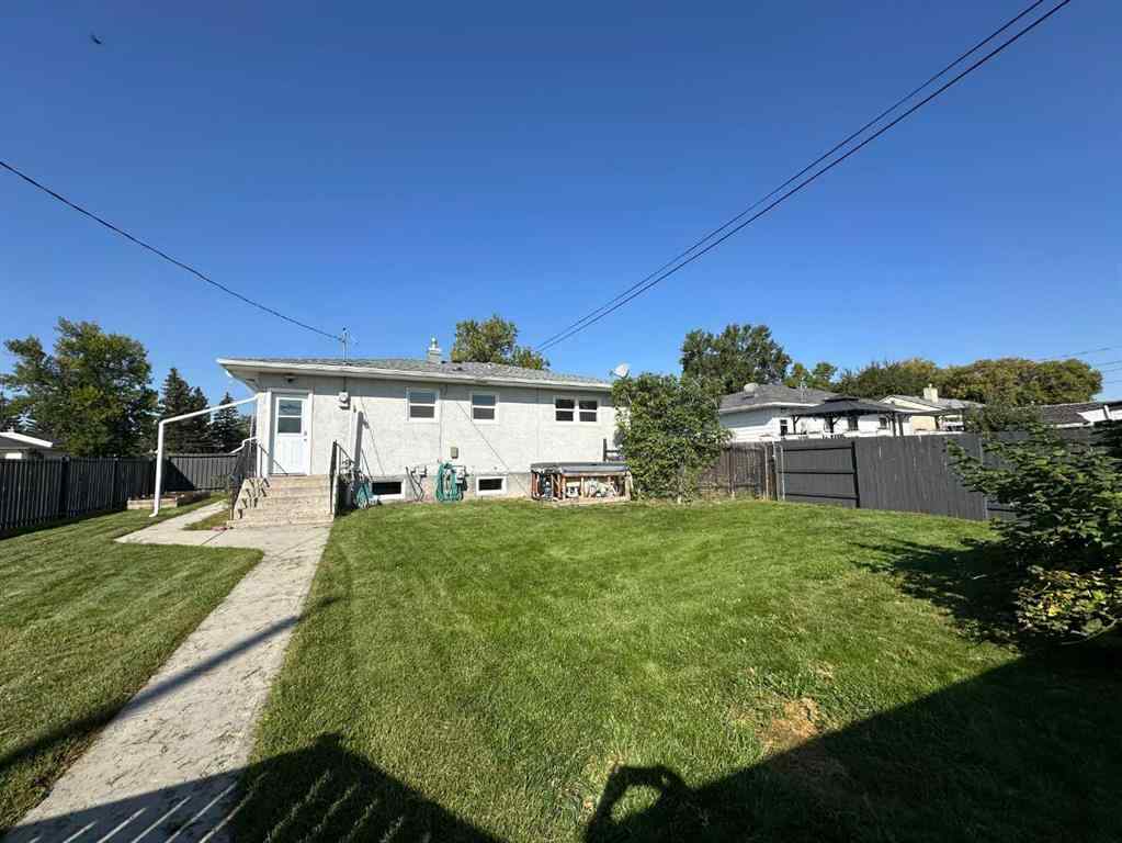 MLS® A2253191 - 5401 58 Street  in Central Ponoka Ponoka, Residential