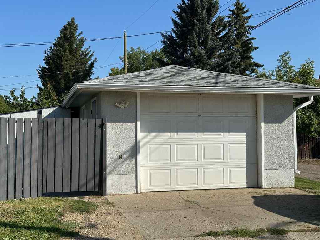 MLS® A2253191 - 5401 58 Street  in Central Ponoka Ponoka, Residential