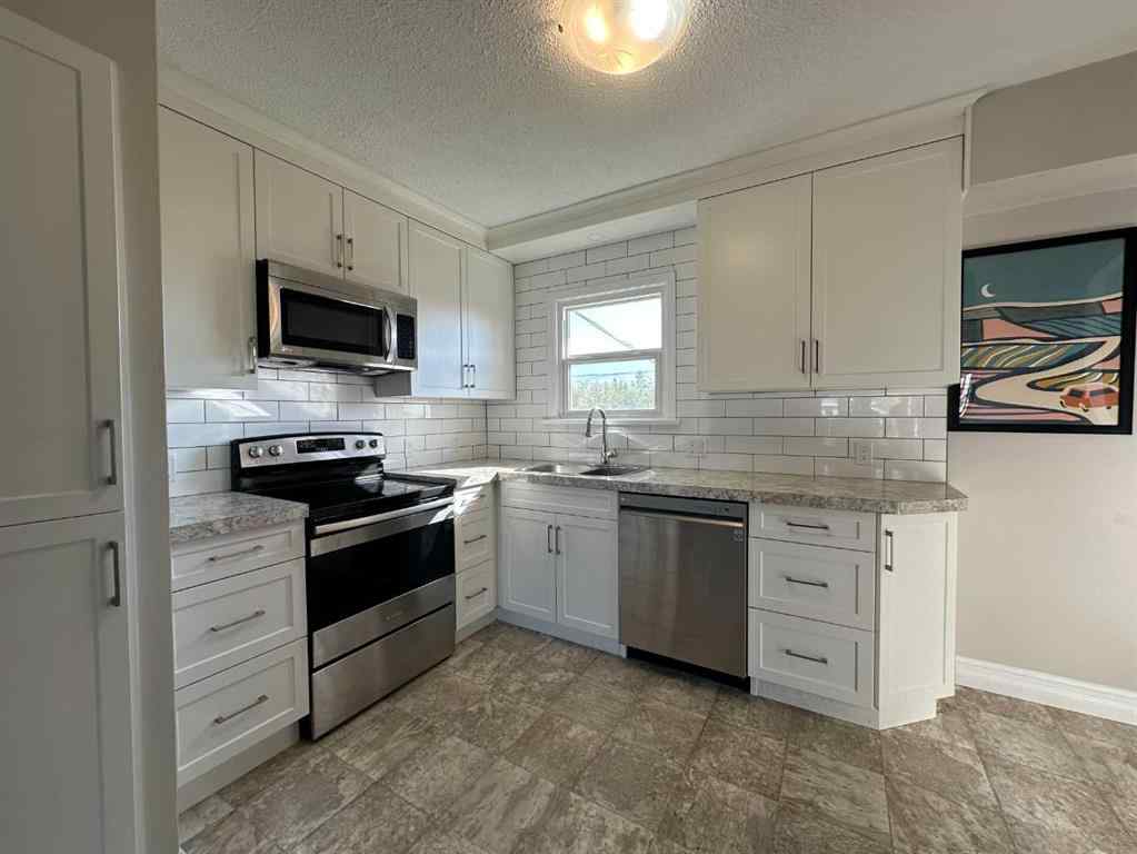 MLS® A2253191 - 5401 58 Street  in Central Ponoka Ponoka, Residential