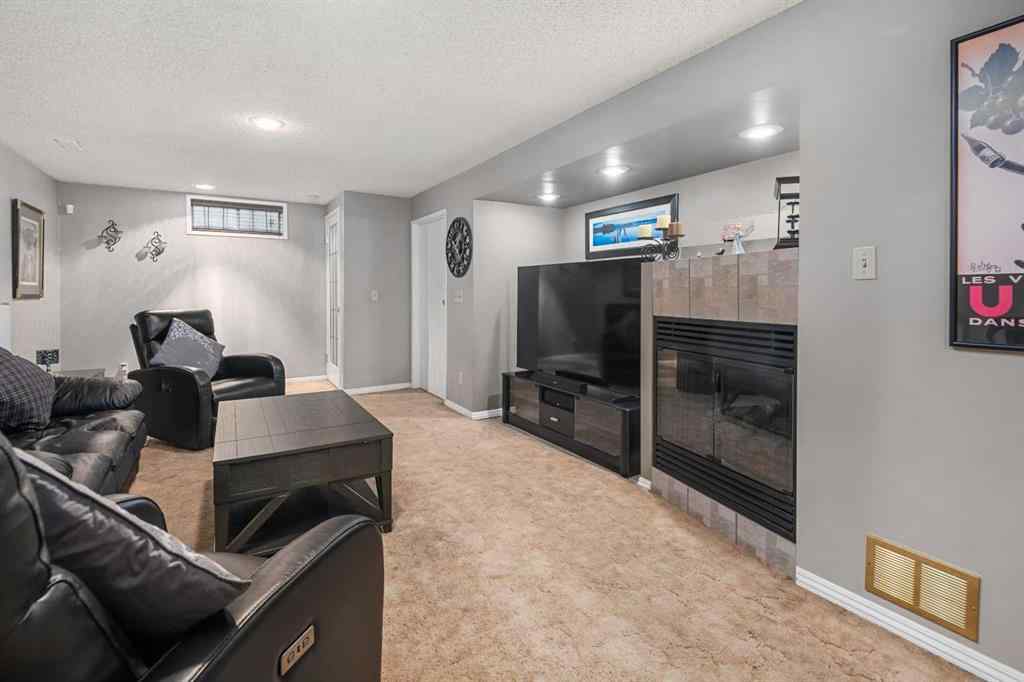 MLS® A2253198 - 156 Rundlehill Drive NE in Rundle Calgary, Residential