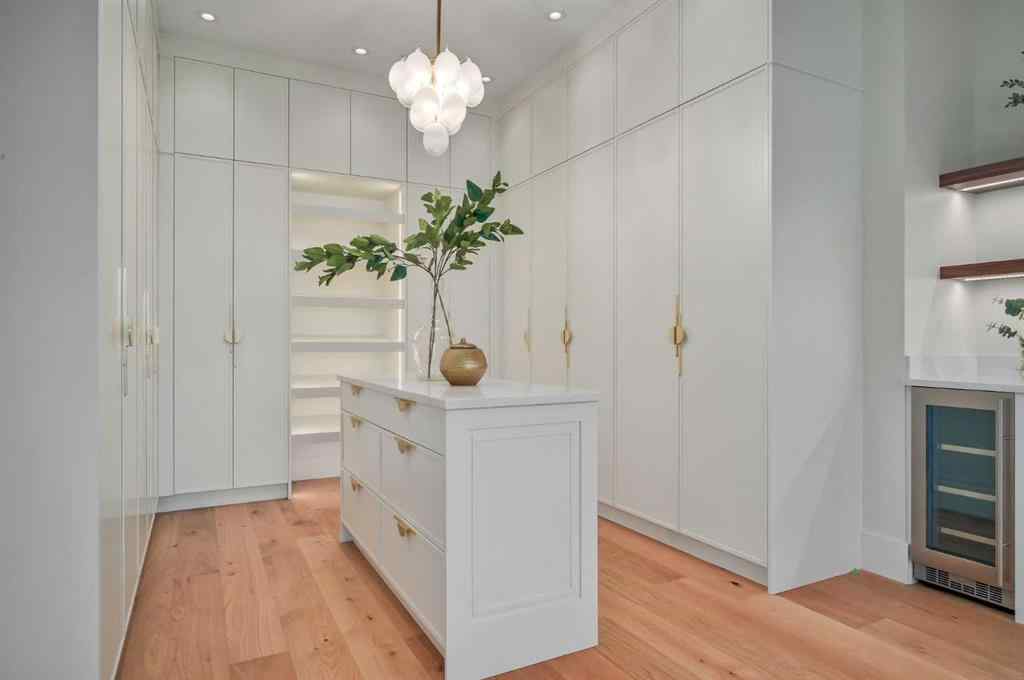 MLS® A2253209 - 1608 49 Avenue SW in Altadore Calgary, Residential