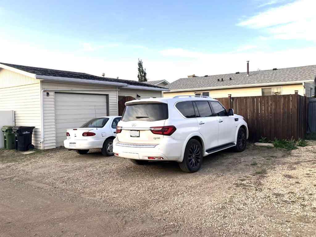 MLS® A2253217 - 4204 72 Street  in Duggan Park Camrose, Residential