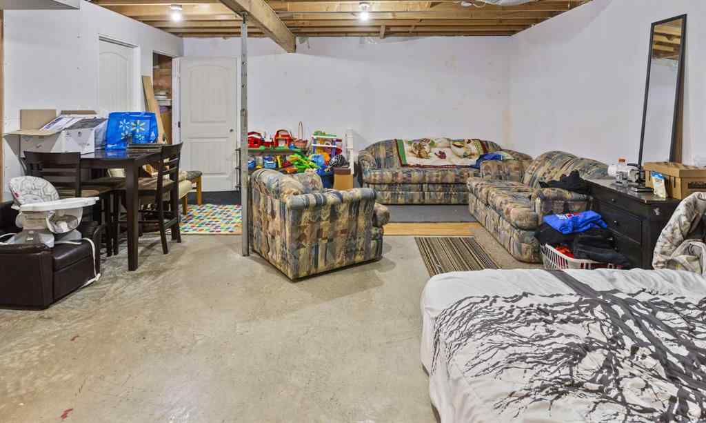 MLS® A2253217 - 4204 72 Street  in Duggan Park Camrose, Residential
