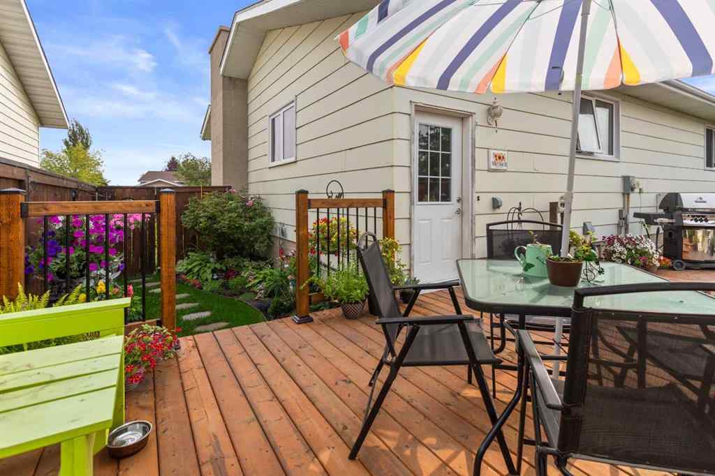 MLS® A2253217 - 4204 72 Street  in Duggan Park Camrose, Residential