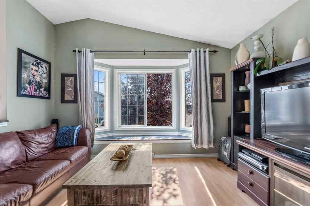 MLS® A2253222 - 113 Martin Crossing Way NE in Martindale Calgary, Residential