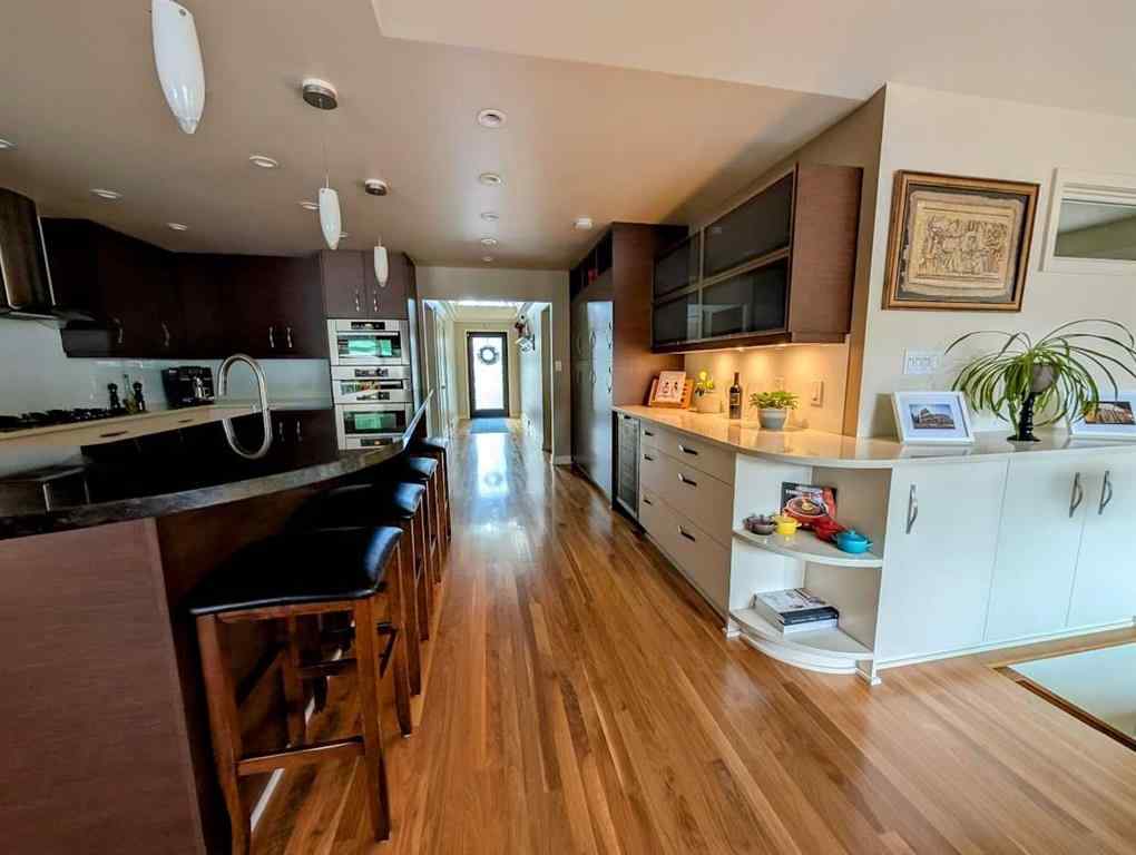MLS® A2253223 - 633 23 Avenue NE in Winston Heights/Mountview Calgary, Residential