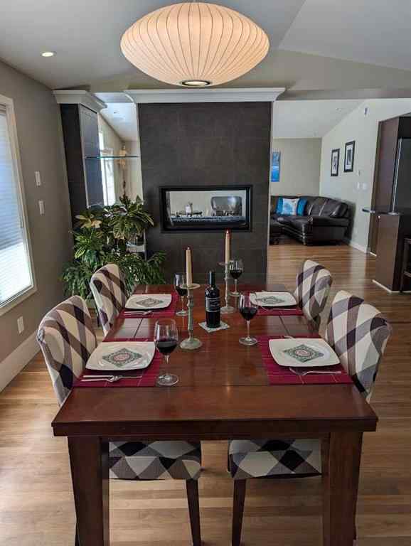 MLS® A2253223 - 633 23 Avenue NE in Winston Heights/Mountview Calgary, Residential