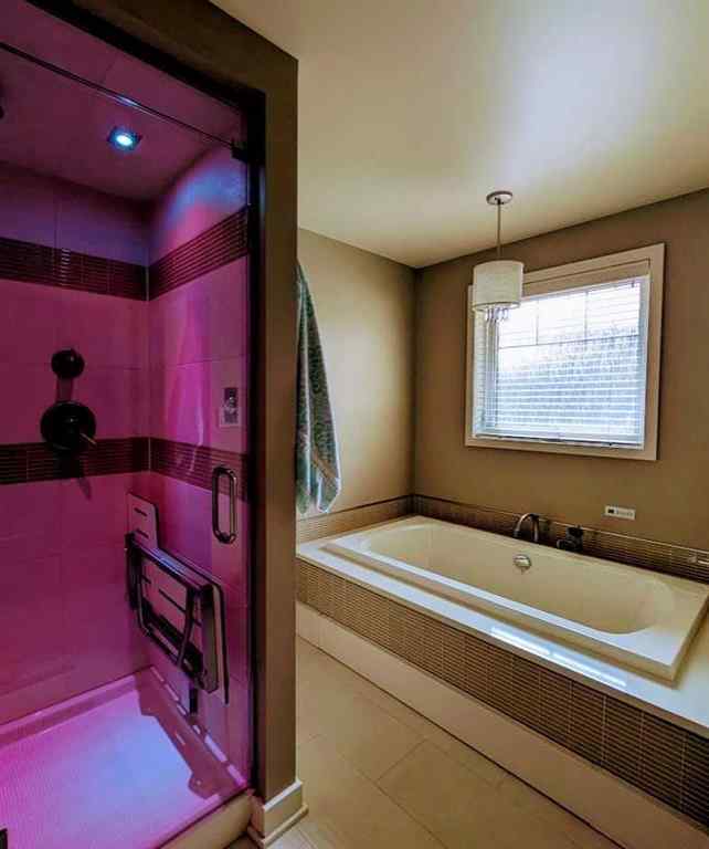MLS® A2253223 - 633 23 Avenue NE in Winston Heights/Mountview Calgary, Residential