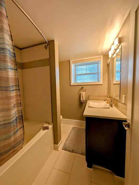 MLS® A2253223 - 633 23 Avenue NE in Winston Heights/Mountview Calgary, Residential