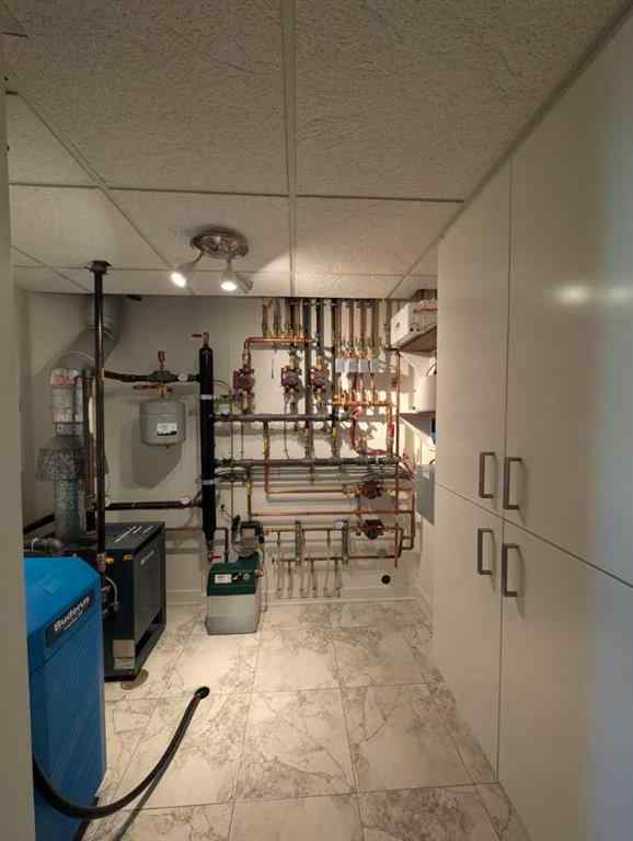 MLS® A2253223 - 633 23 Avenue NE in Winston Heights/Mountview Calgary, Residential