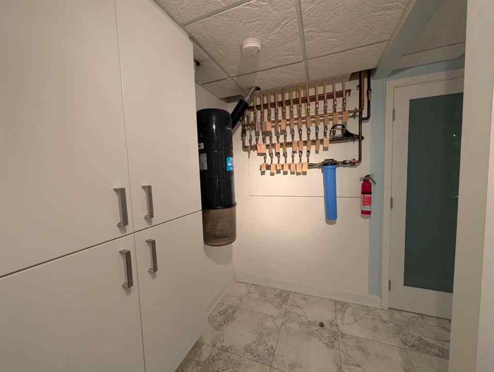 MLS® A2253223 - 633 23 Avenue NE in Winston Heights/Mountview Calgary, Residential