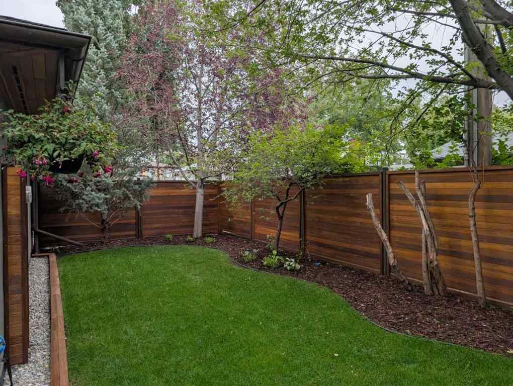 MLS® A2253223 - 633 23 Avenue NE in Winston Heights/Mountview Calgary, Residential