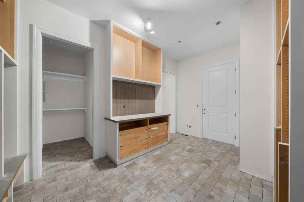 MLS® A2253224 - 518 33 Avenue SW in Rideau Park Calgary, Residential