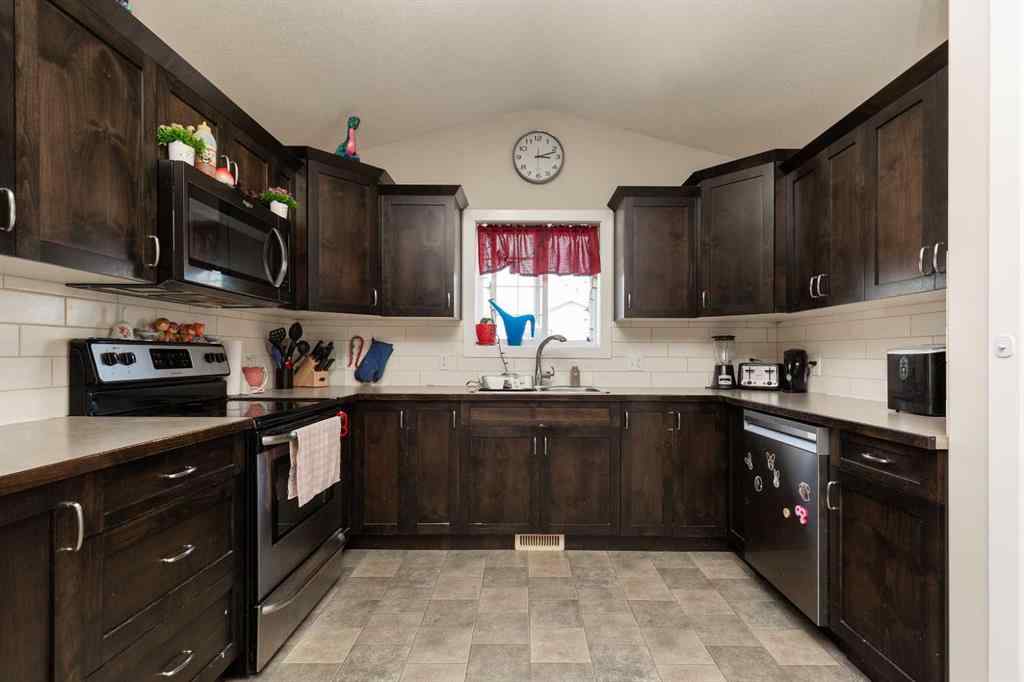 MLS® A2253228 - 630 46 Avenue  in NONE Coalhurst, Residential