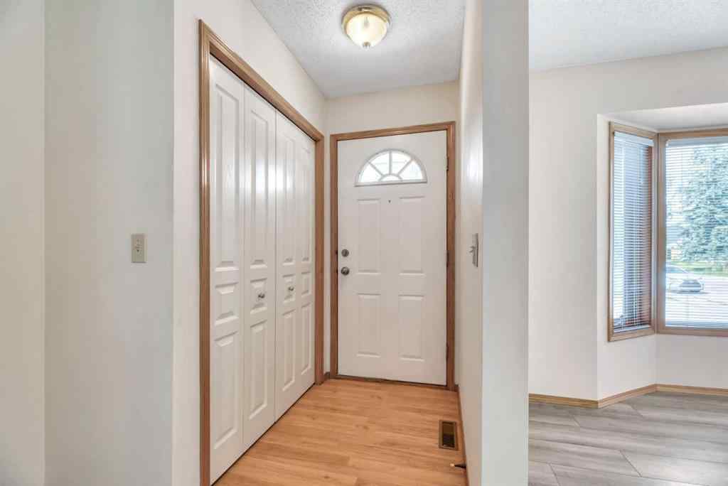 MLS® A2253229 - 103 Riverglen Park SE in Riverbend Calgary, Residential