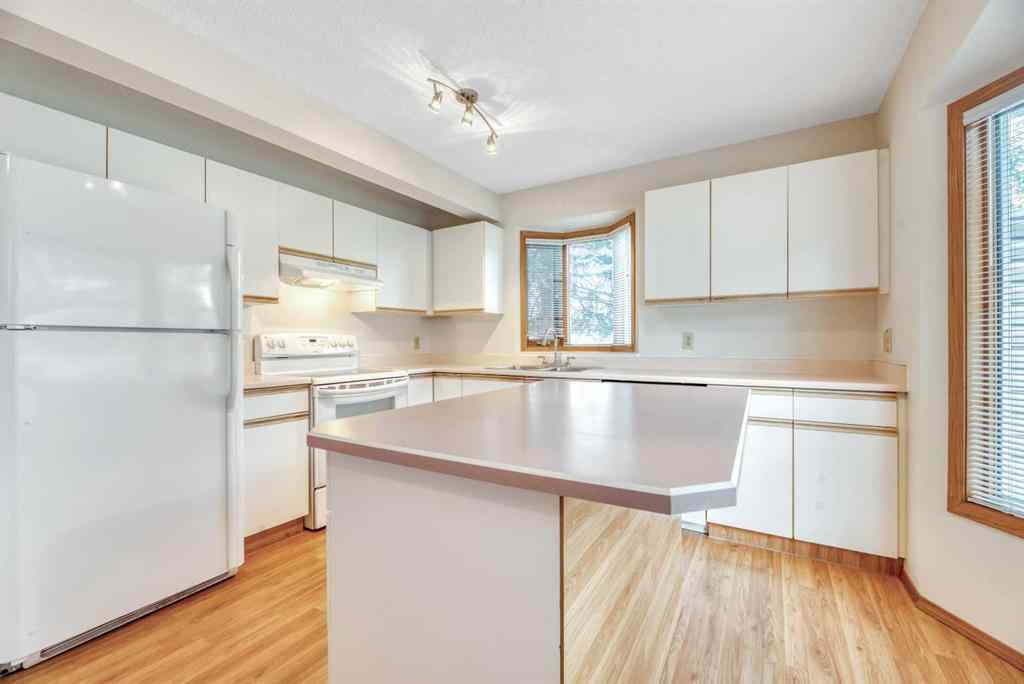 MLS® A2253229 - 103 Riverglen Park SE in Riverbend Calgary, Residential