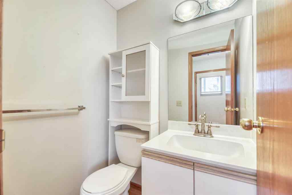 MLS® A2253229 - 103 Riverglen Park SE in Riverbend Calgary, Residential