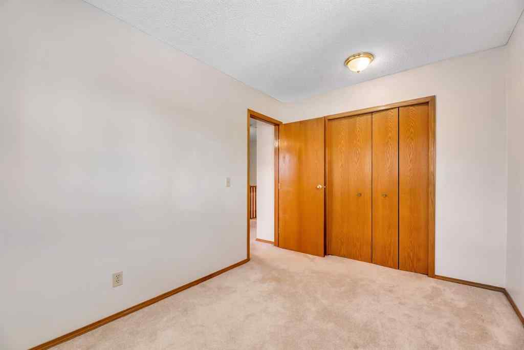 MLS® A2253229 - 103 Riverglen Park SE in Riverbend Calgary, Residential