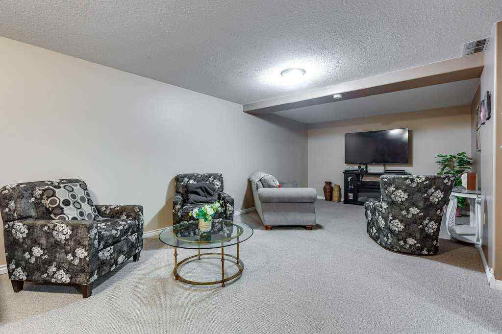 MLS® A2253232 - 5651 45 Street  in Westpark Innisfail Innisfail, Residential