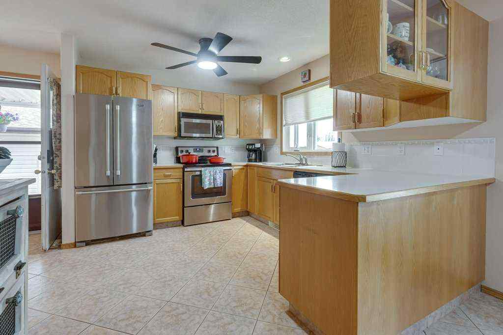 MLS® A2253232 - 5651 45 Street  in Westpark Innisfail Innisfail, Residential