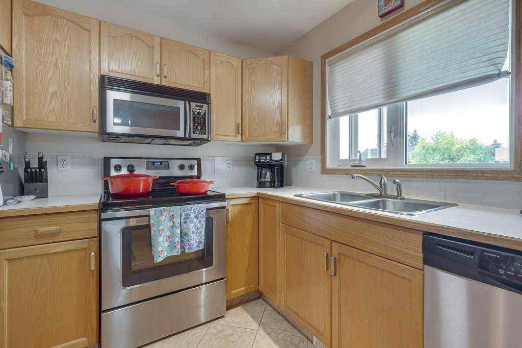MLS® A2253232 - 5651 45 Street  in Westpark Innisfail Innisfail, Residential