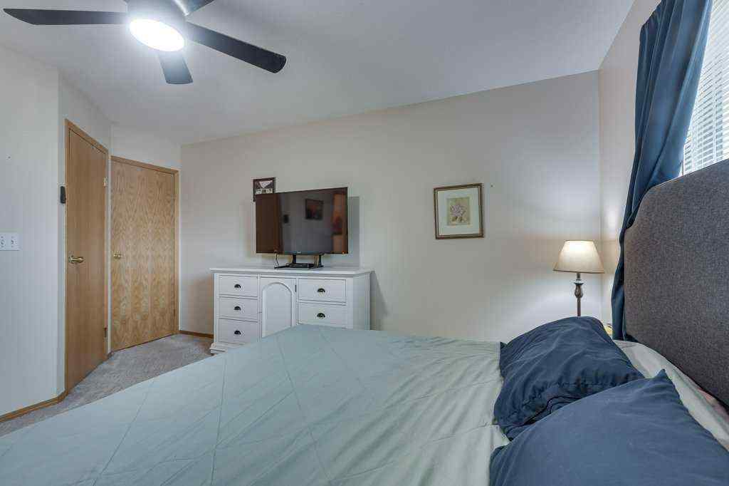 MLS® A2253232 - 5651 45 Street  in Westpark Innisfail Innisfail, Residential