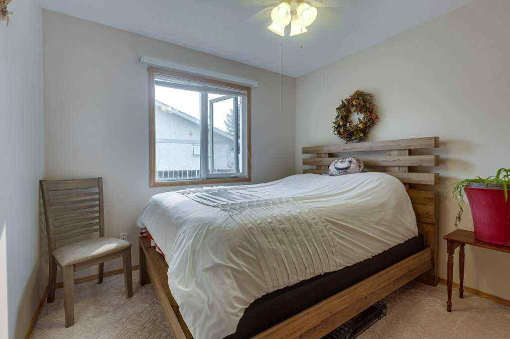 MLS® A2253232 - 5651 45 Street  in Westpark Innisfail Innisfail, Residential