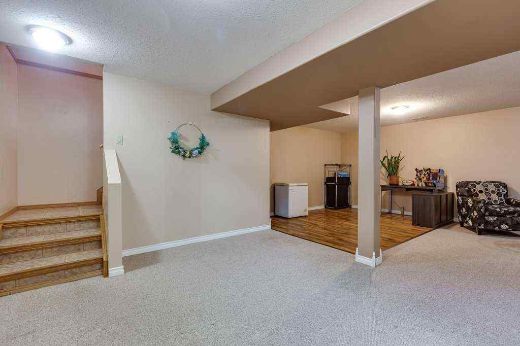 MLS® A2253232 - 5651 45 Street  in Westpark Innisfail Innisfail, Residential