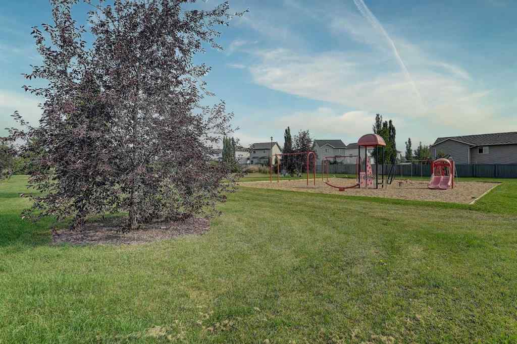 MLS® A2253236 - 10205 86 Street  in Crystal Landing Grande Prairie, Residential