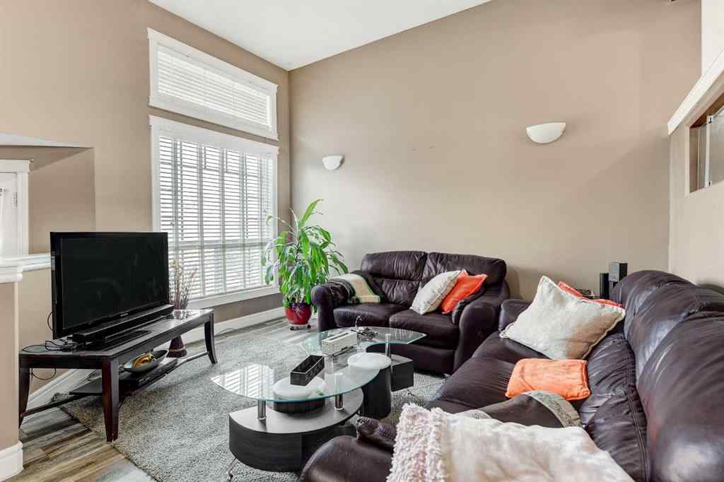 MLS® A2253236 - 10205 86 Street  in Crystal Landing Grande Prairie, Residential