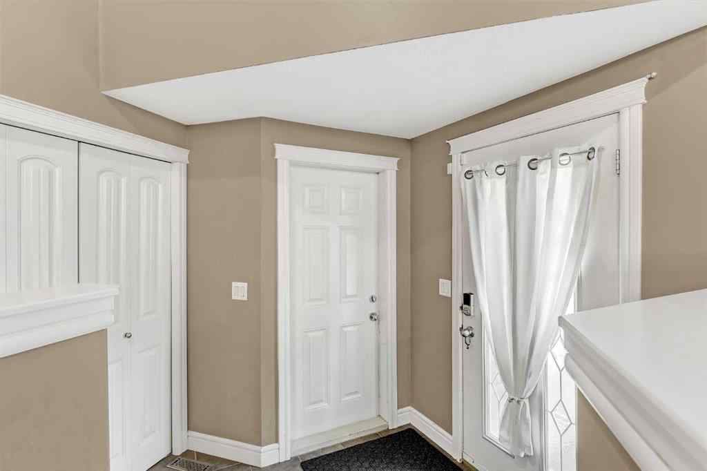 MLS® A2253236 - 10205 86 Street  in Crystal Landing Grande Prairie, Residential