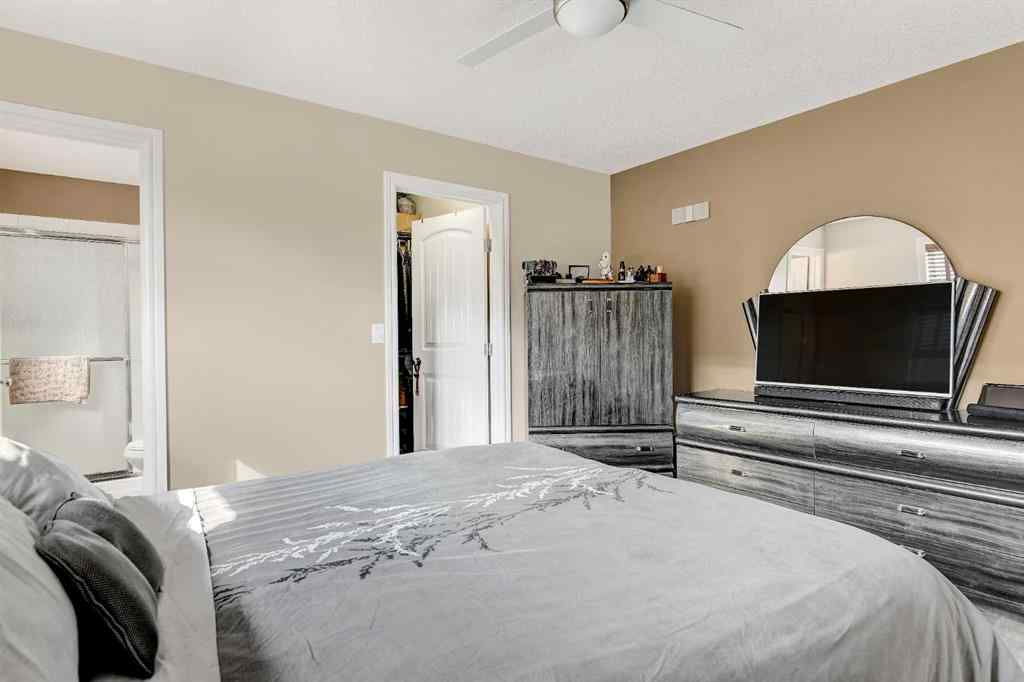 MLS® A2253236 - 10205 86 Street  in Crystal Landing Grande Prairie, Residential