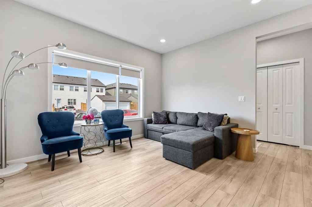 MLS® A2253244 - 47 Finch Gardens SE in Rangeview Calgary, Residential