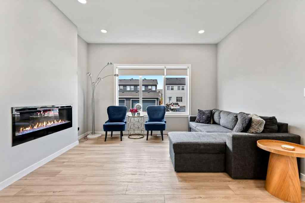 MLS® A2253244 - 47 Finch Gardens SE in Rangeview Calgary, Residential