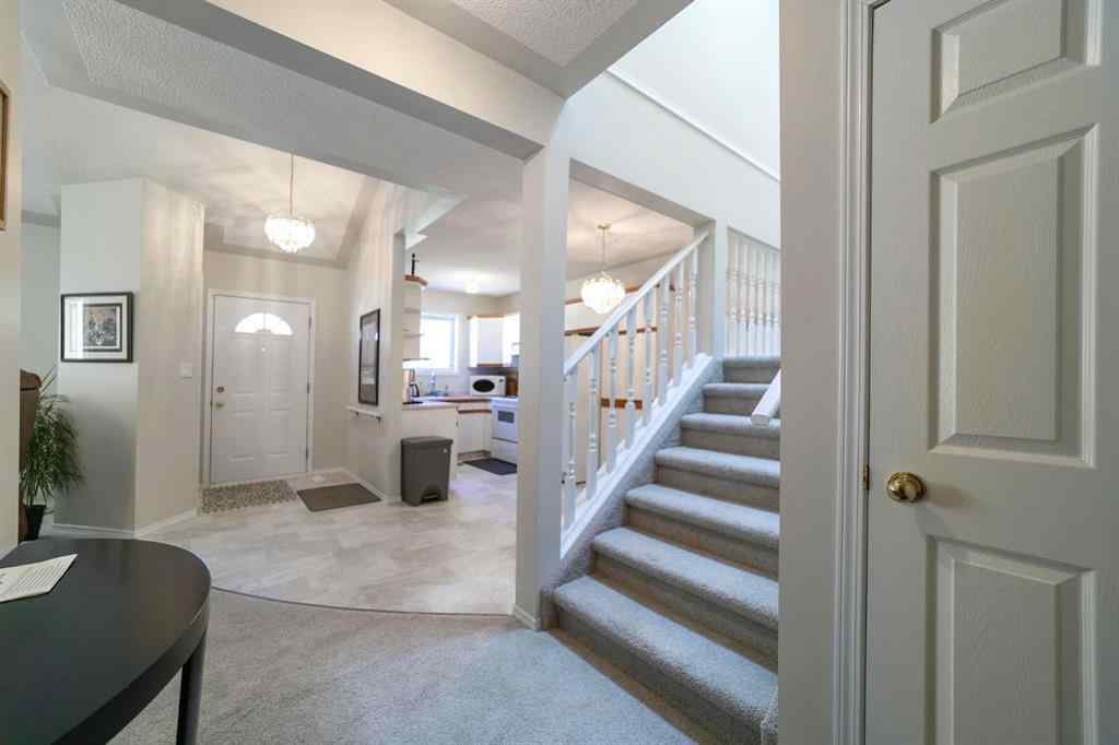 MLS® A2253247 - Unit #2 5014 56 Street  in Prospect Camrose, Residential