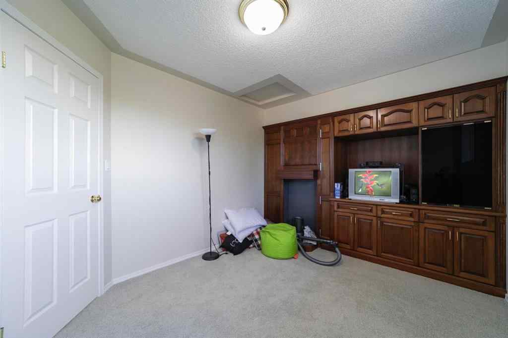 MLS® A2253247 - Unit #2 5014 56 Street  in Prospect Camrose, Residential
